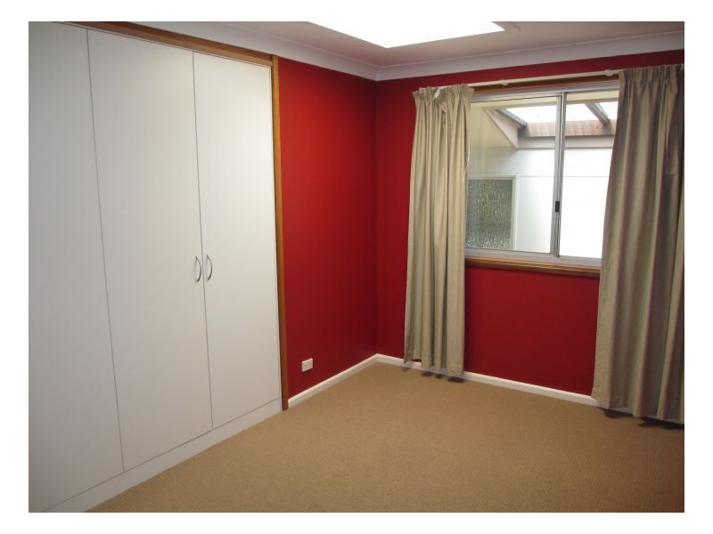 4 Crest, Armidale NSW 2350