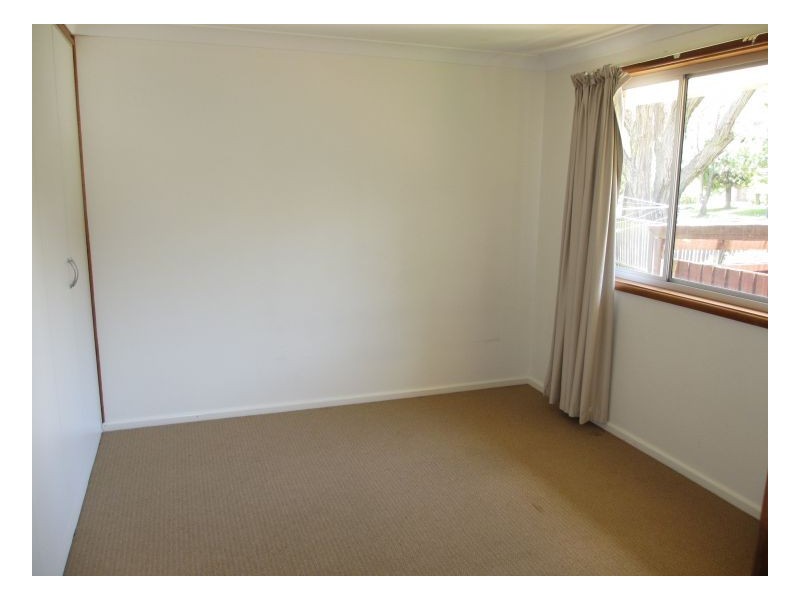 4 Crest, Armidale NSW 2350