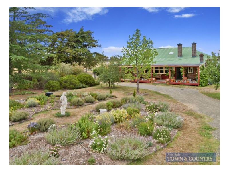 800 Boorolong Road, Armidale NSW 2350