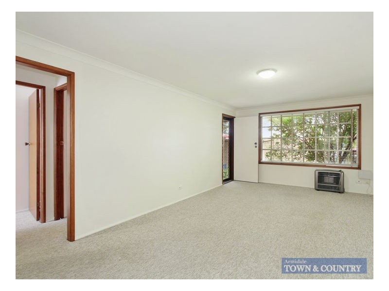 2/15 Queen Elizabeth Drive, Armidale NSW 2350