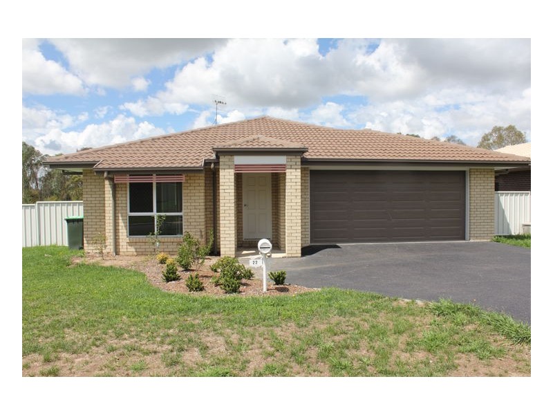 22 Earle Page Drive, Armidale NSW 2350