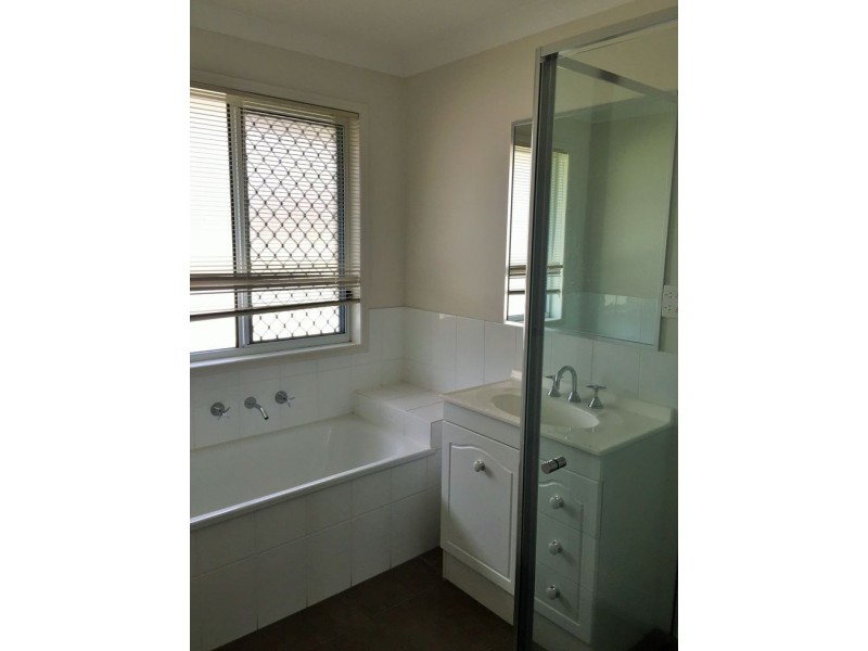 22 Earle Page Drive, Armidale NSW 2350