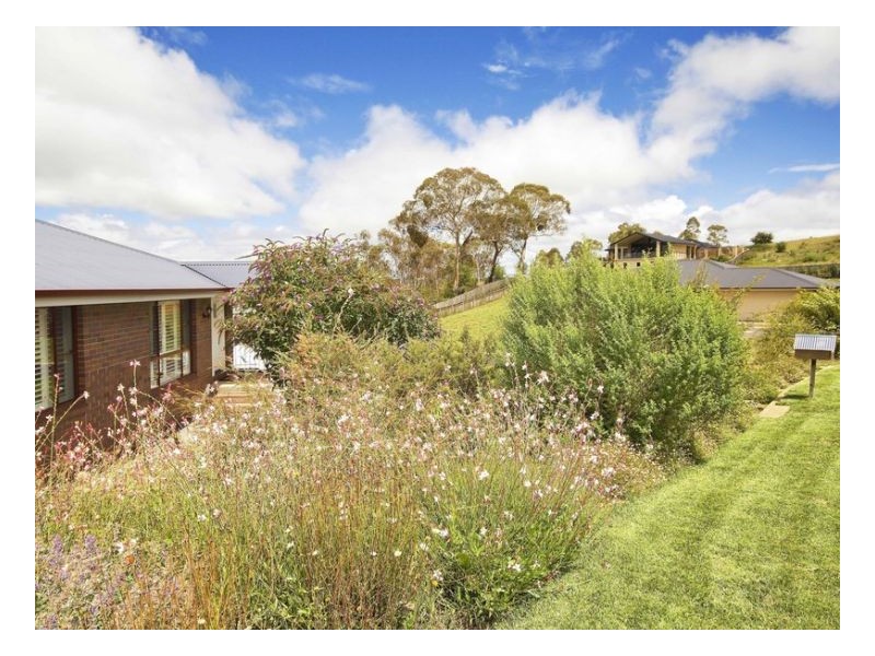 20 Amber, Armidale NSW 2350