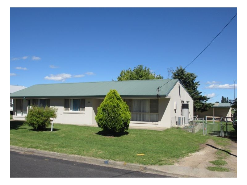 84 Douglas, Armidale NSW 2350