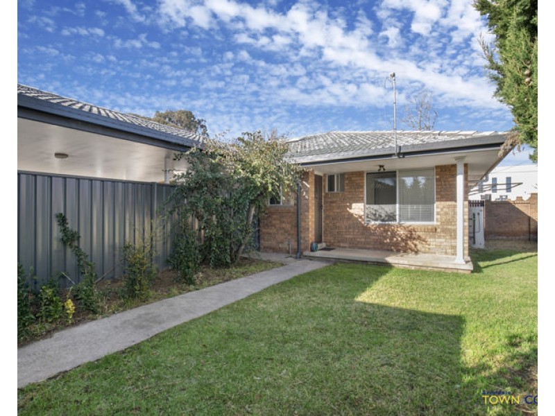 1/15 Queen Elizabeth Drive, Armidale NSW 2350