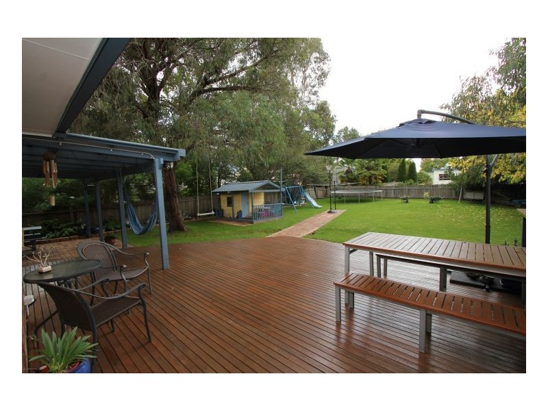 4 Holloway, Armidale NSW 2350