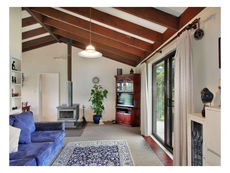 4 Holloway, Armidale NSW 2350