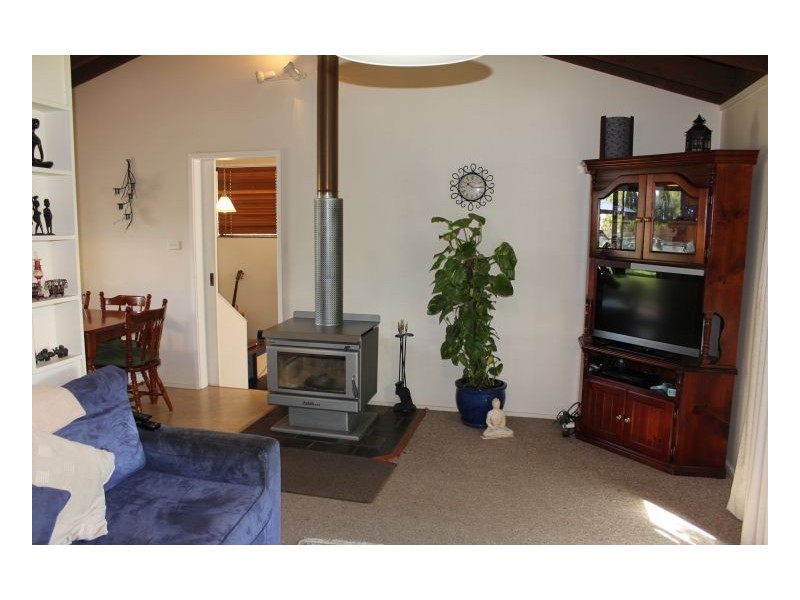 4 Holloway, Armidale NSW 2350