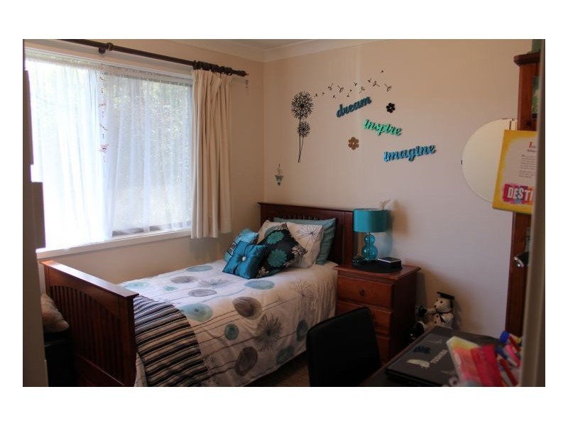 4 Holloway, Armidale NSW 2350