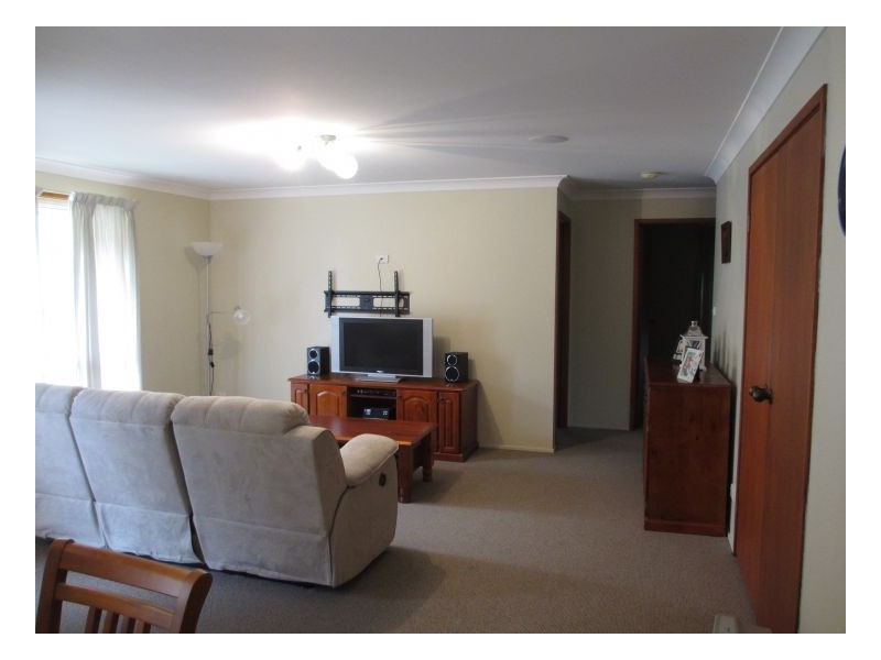 1/8 Nathaniel Pidgeon Drive, Armidale NSW 2350