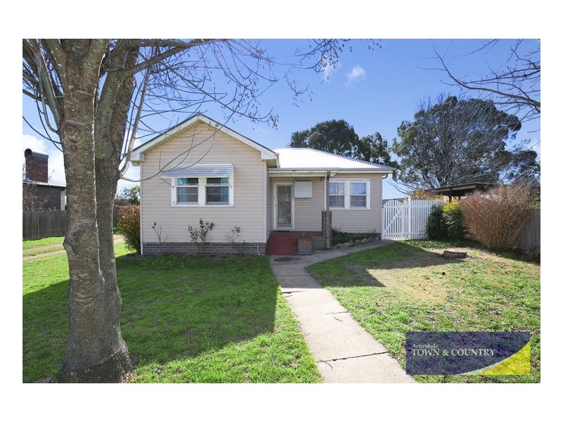 49 Mossman St, Armidale NSW 2350