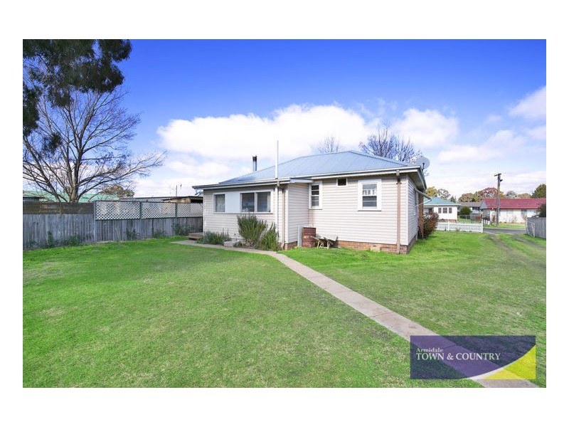 49 Mossman St, Armidale NSW 2350