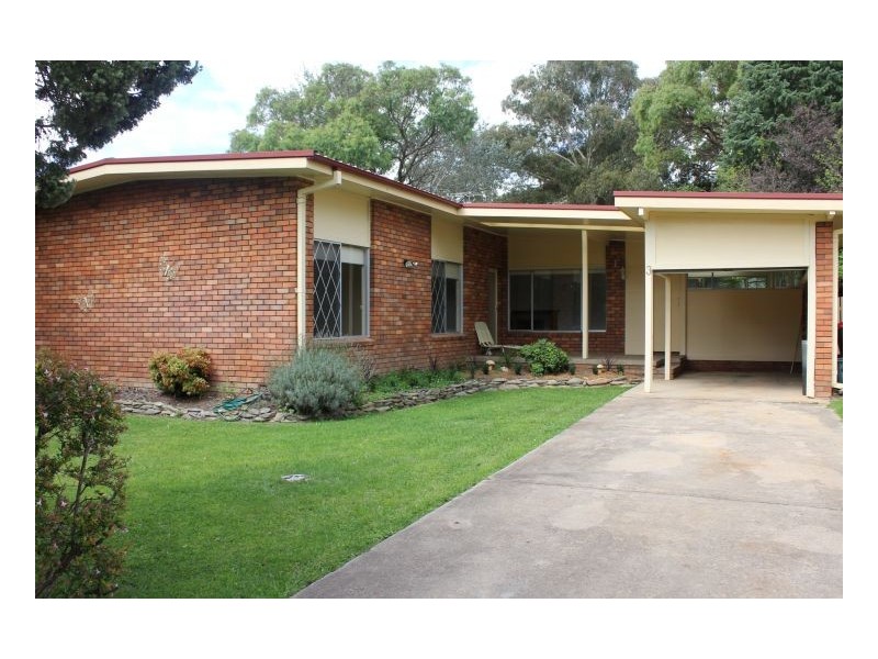 3 Roslyn Avenue, Armidale NSW 2350