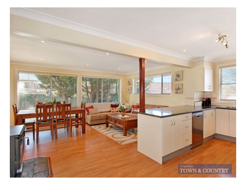 1 Richardson Avenue, Armidale NSW 2350