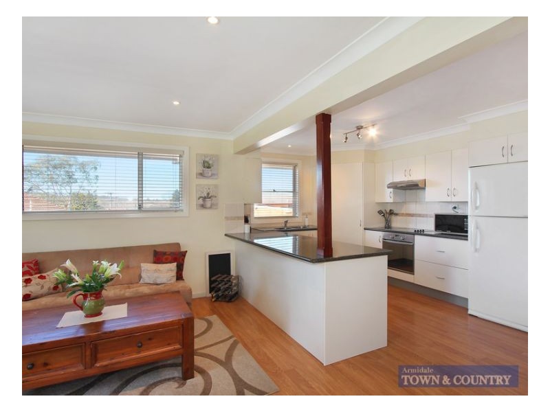 1 Richardson Avenue, Armidale NSW 2350