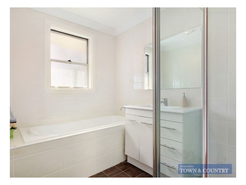 1 Richardson Avenue, Armidale NSW 2350