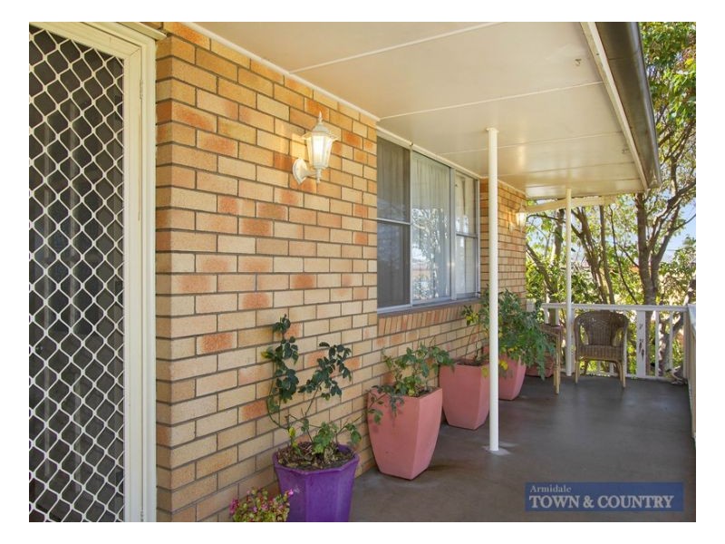 1 Richardson Avenue, Armidale NSW 2350