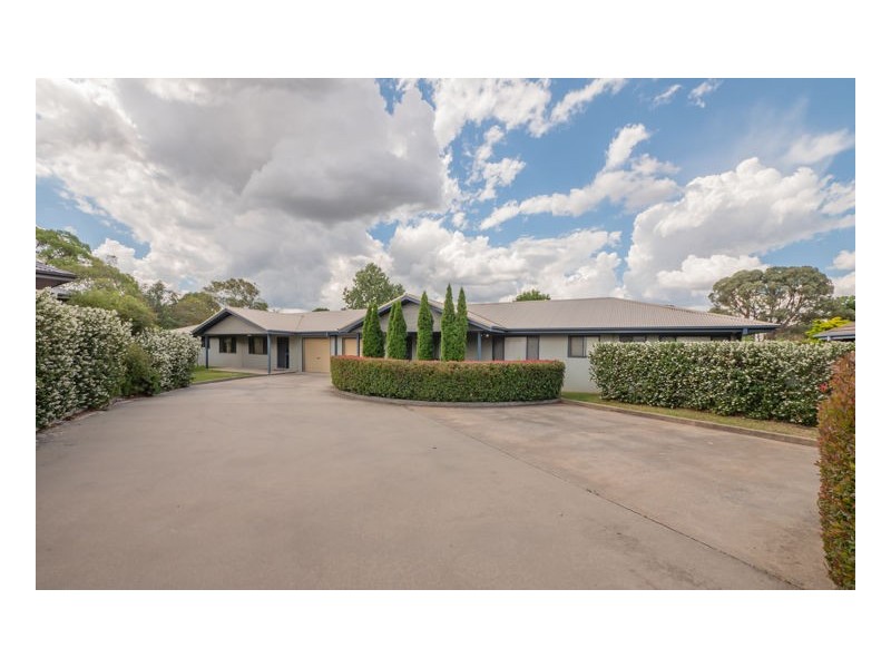 1/6 Grills Place, Armidale NSW 2350