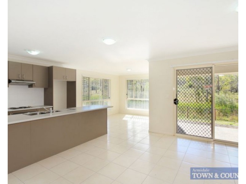 6 Somerville Close, Armidale NSW 2350