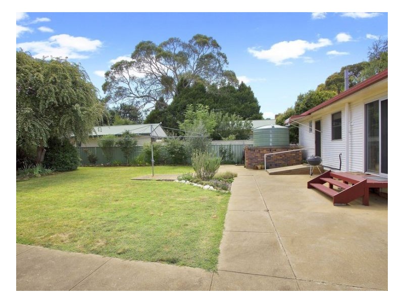 17. Duval Street, Armidale NSW 2350