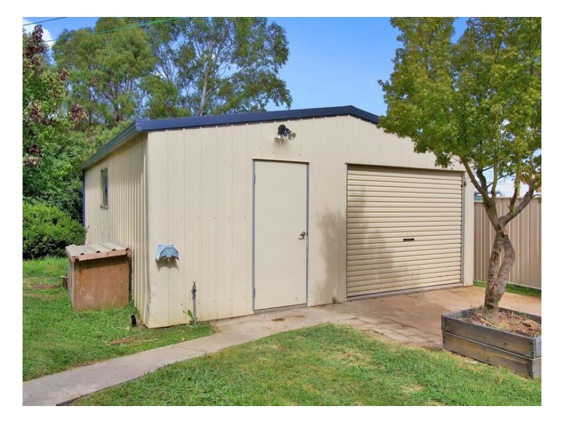 18 Markham Street, Armidale NSW 2350