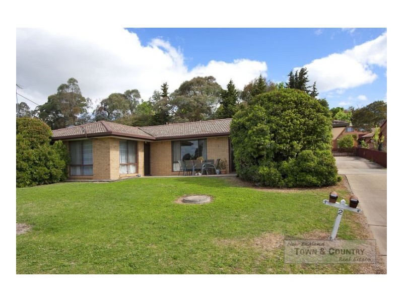 1 & 2/2 Bishop, Armidale NSW 2350