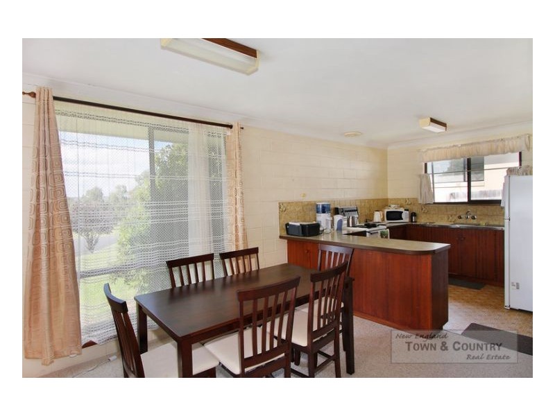 1 & 2/2 Bishop, Armidale NSW 2350