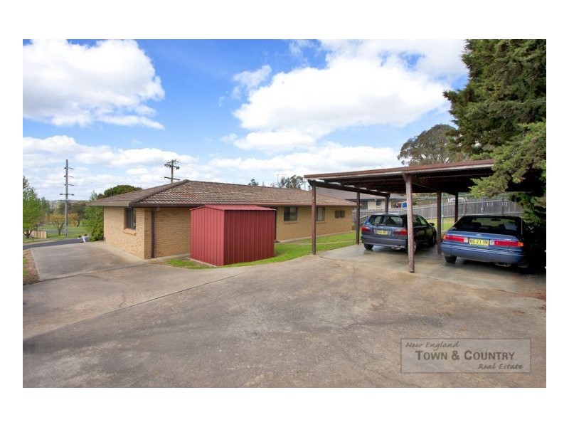 1 & 2/2 Bishop, Armidale NSW 2350