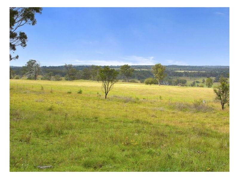 169 Kalinda Road, Armidale NSW 2350