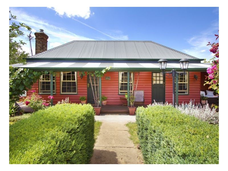 ‘WYUNA’ 103. Glen Innes Road, Armidale NSW 2350