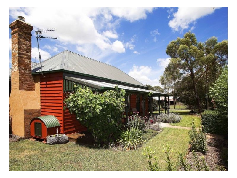 ‘WYUNA’ 103. Glen Innes Road, Armidale NSW 2350