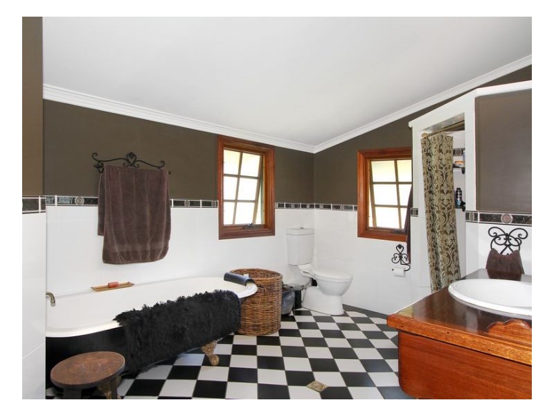 ‘WYUNA’ 103. Glen Innes Road, Armidale NSW 2350