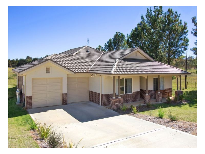17 Cluny Road, Armidale NSW 2350
