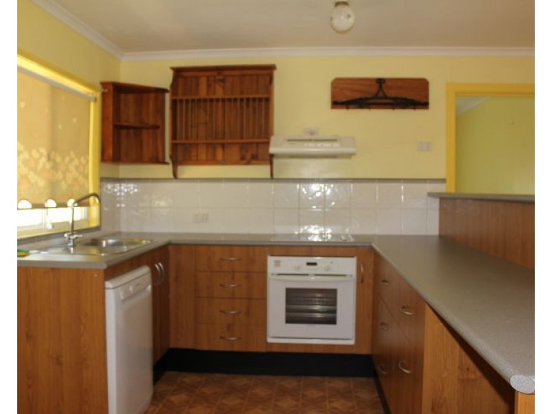 36 Mccannas Road, Armidale NSW 2350