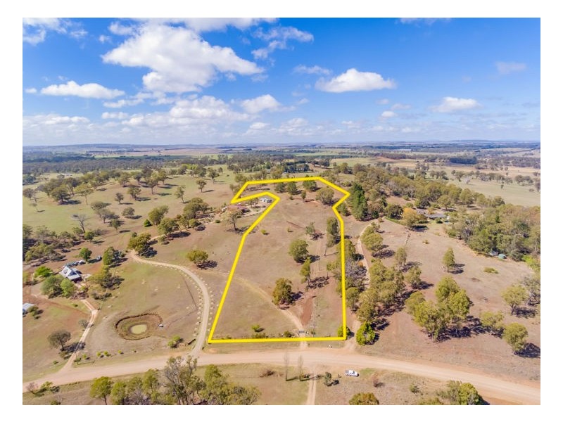 151 Kalinda Rd, Invergowrie NSW 2350