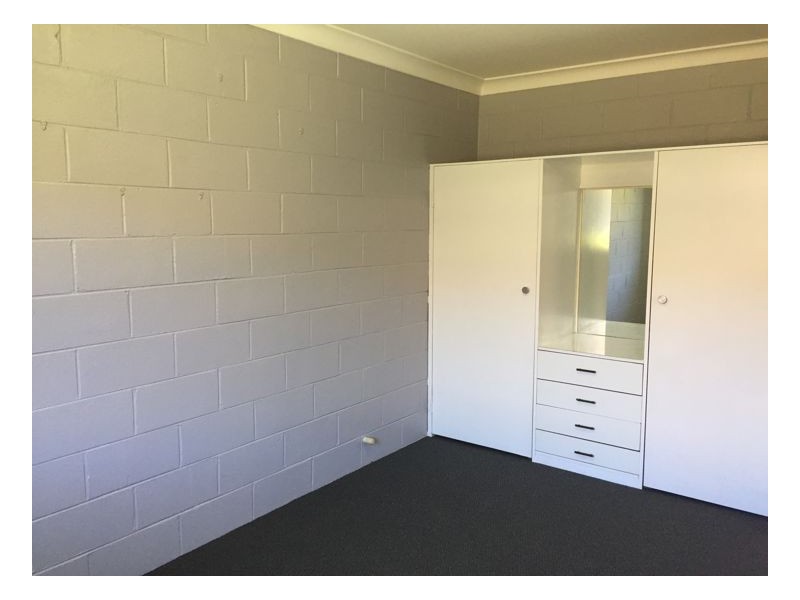2/11 Balblair Street, Guyra NSW 2365