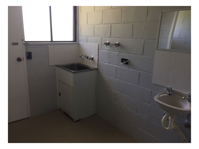 2/11 Balblair Street, Guyra NSW 2365