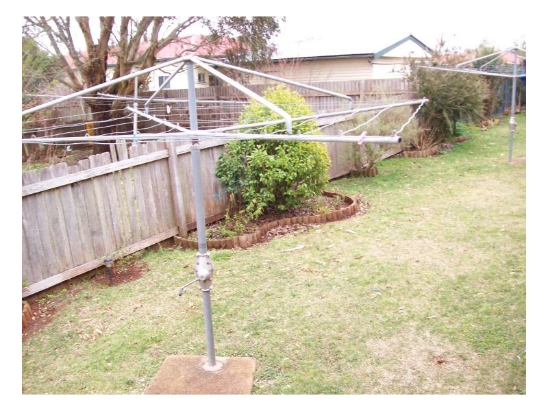 2/11 Balblair Street, Guyra NSW 2365