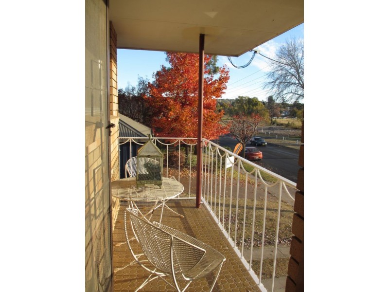 2/73 Markham Street, Armidale NSW 2350