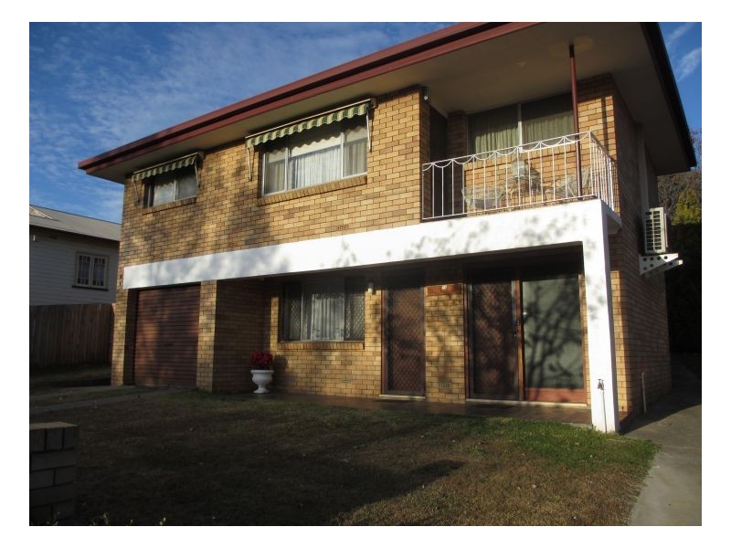 2/73 Markham Street, Armidale NSW 2350