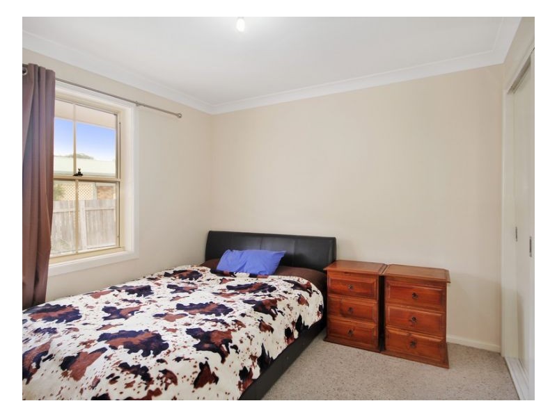 2/6 Speare Avenue, Armidale NSW 2350