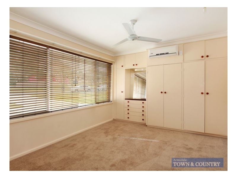 8 Carey Avenue, Armidale NSW 2350