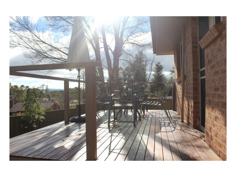 2/8 Nathaniel Pidgeon Drive, Armidale NSW 2350
