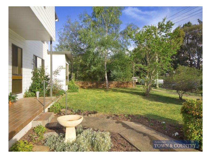 21 Duval Street, Armidale NSW 2350