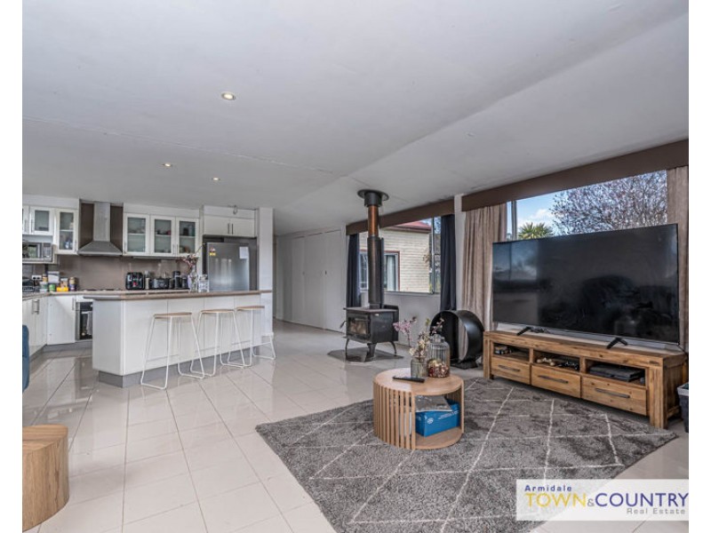 4 Claude Street, Armidale NSW 2350
