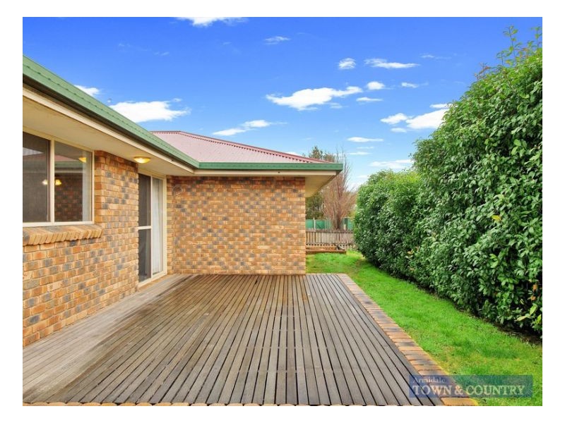 1 Ishbell Drive, Armidale NSW 2350