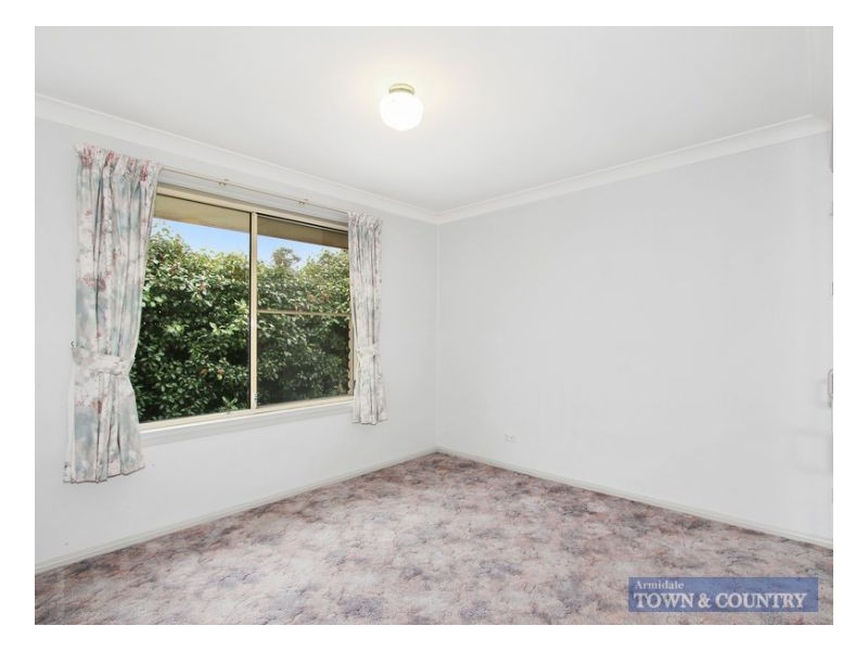 1 Ishbell Drive, Armidale NSW 2350