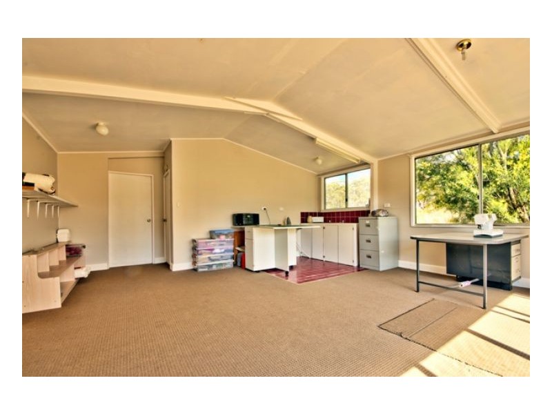 70 Kareela Rd, Invergowrie NSW 2350