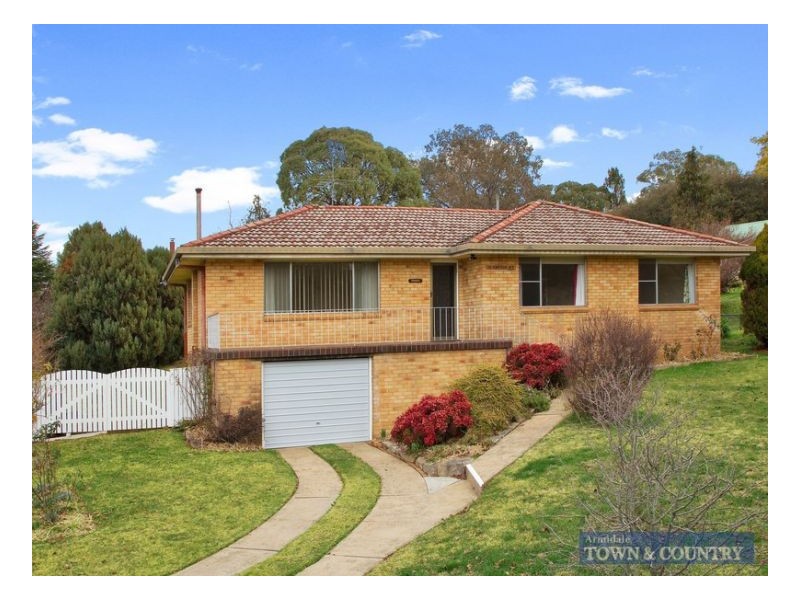10 Simpson Avenue, Armidale NSW 2350
