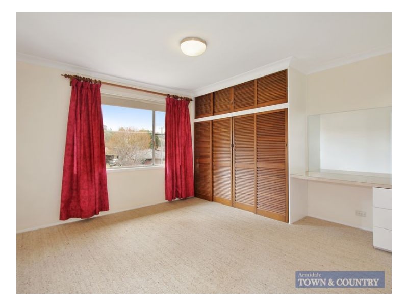 10 Simpson Avenue, Armidale NSW 2350